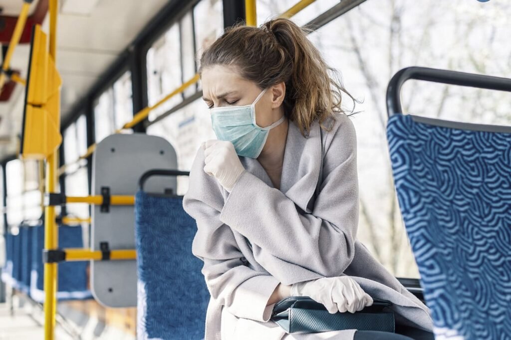 Lorsque vous manquez de vitamine D dans votre sang, vos os et vos muscles ne sont pas les seules choses qui devraient vous préoccuper. Votre système immunitaire est variablement affecté par cette carence en nutriment, bien que cela ne soit pas spécifique. Le nutriment contrôle deux mécanismes importants lors de la lutte contre une infection: l’éradication de l’inflammation et la stimulation des cellules immunitaires.