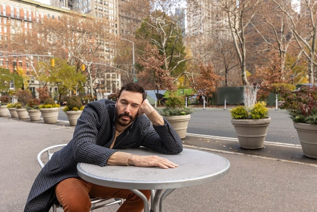 En plus des os, des muscles et de la peau, votre système nerveux central a tendance à être affecté en l’absence de niveaux